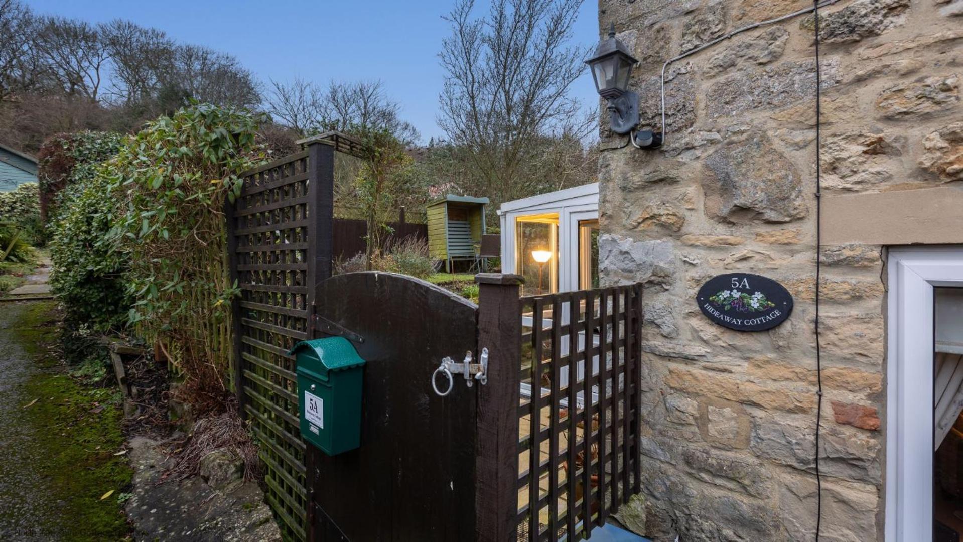 Picturesque Stone Cottage In The Heart Of North Yorkshire Village - Hideaway Cottage Exterior foto