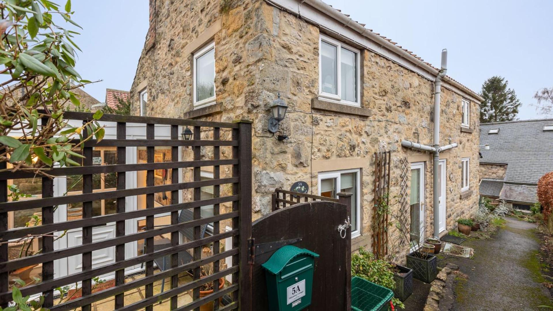 Picturesque Stone Cottage In The Heart Of North Yorkshire Village - Hideaway Cottage Exterior foto