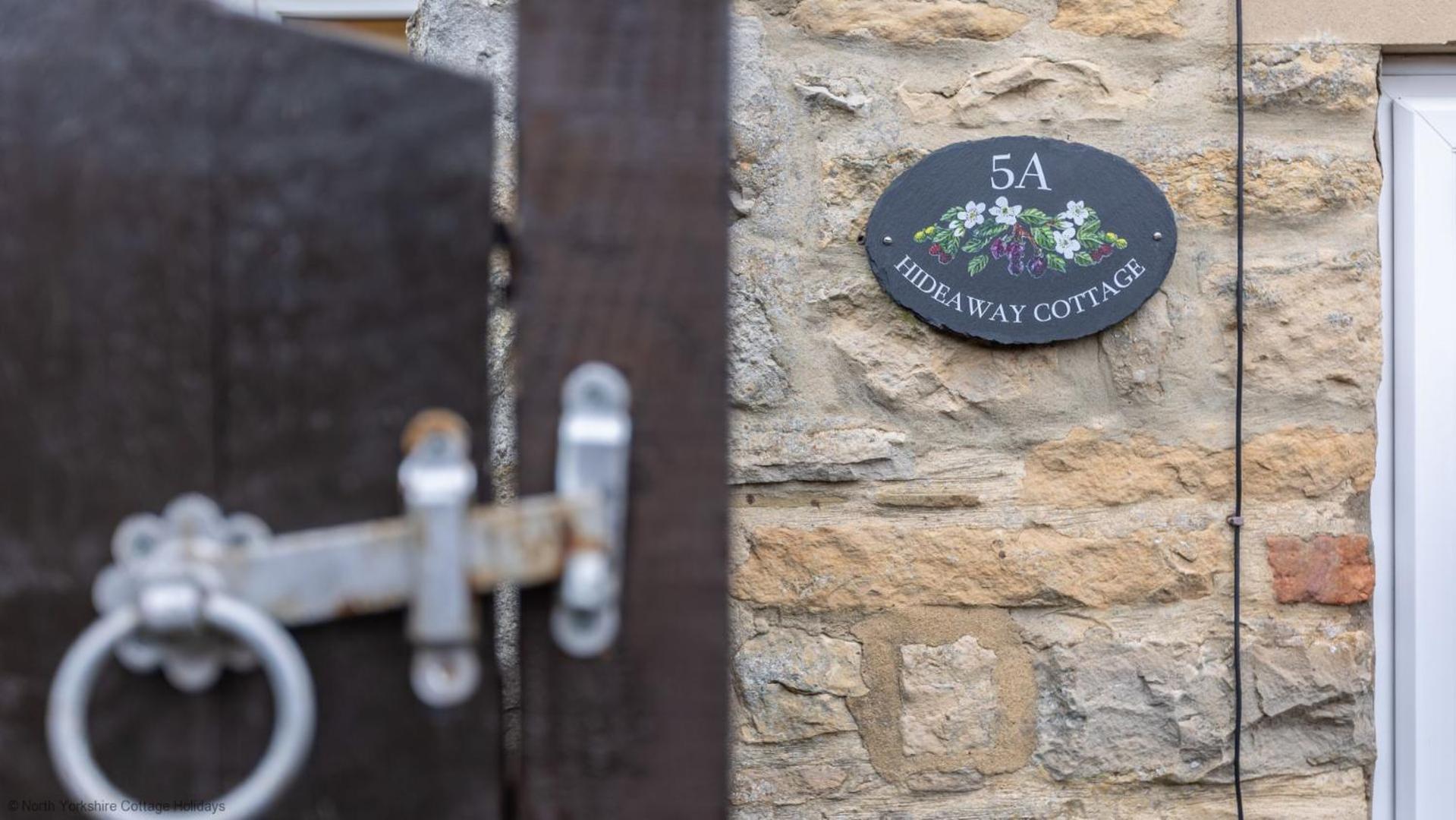 Picturesque Stone Cottage In The Heart Of North Yorkshire Village - Hideaway Cottage Exterior foto